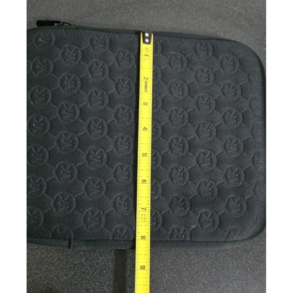MICHAEL KORS Embossed Logo Black Ipad Tablet Sleeve Kindle Case Cover MK EUC